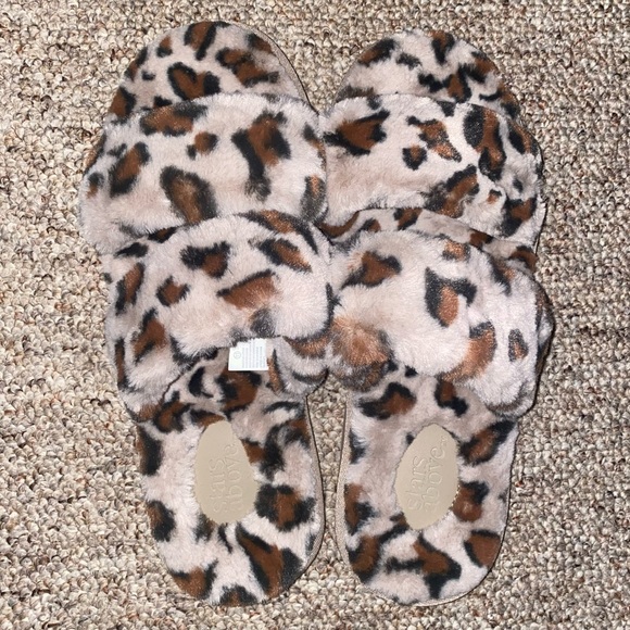 Stars‎ Above Womens Animal Print Slippers - Picture 2 of 4